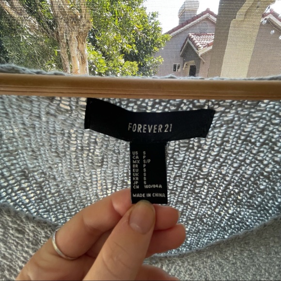 Cropped Forever 21 Sweater - Picture 4 of 4